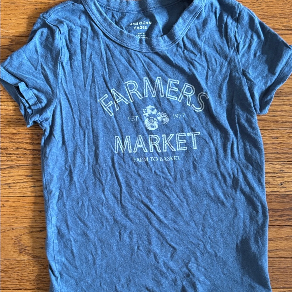American Eagle Outfitters Kids Tee in Blue